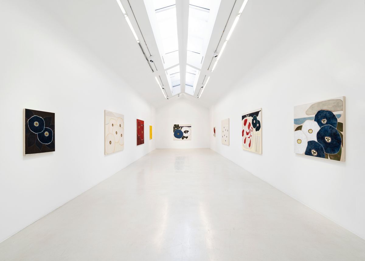 susumu-kamijo-expose-a-la-galerie-perrotin-a-paris-une-parenthese-douce-entre-fleurs-et-animaux-galerie-perrotin-2026-04-25