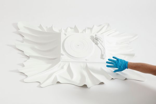 Daniel ARSHAM — Veiled Record Player